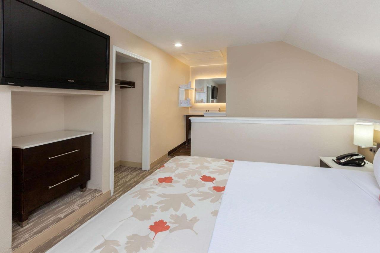 Hawthorn Suites By Wyndham Detroit Southfield Εξωτερικό φωτογραφία