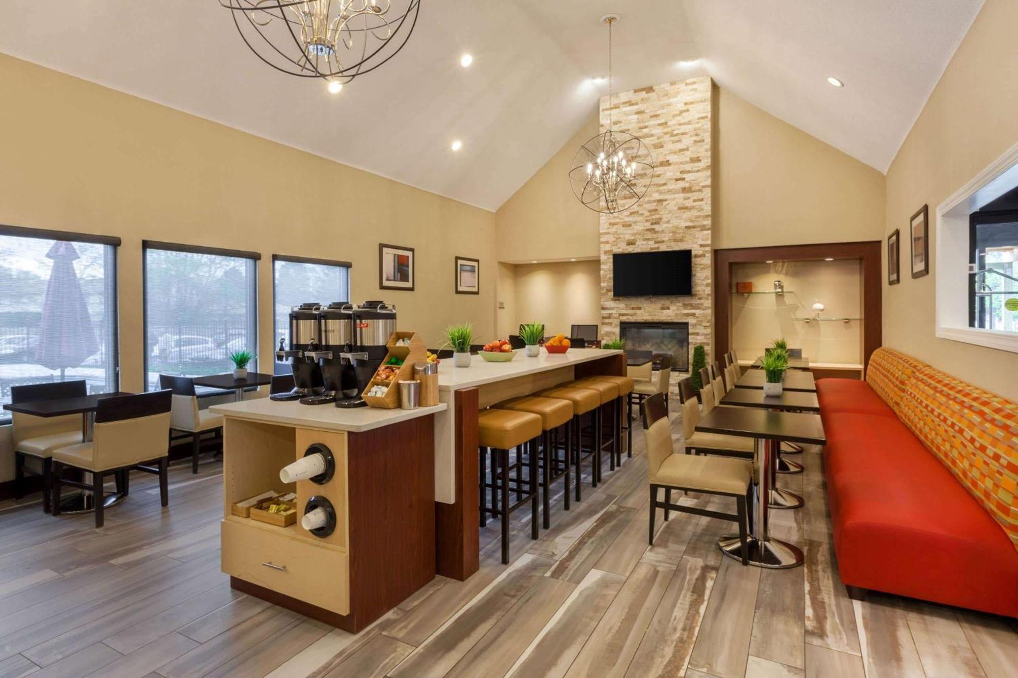 Hawthorn Suites By Wyndham Detroit Southfield Εξωτερικό φωτογραφία