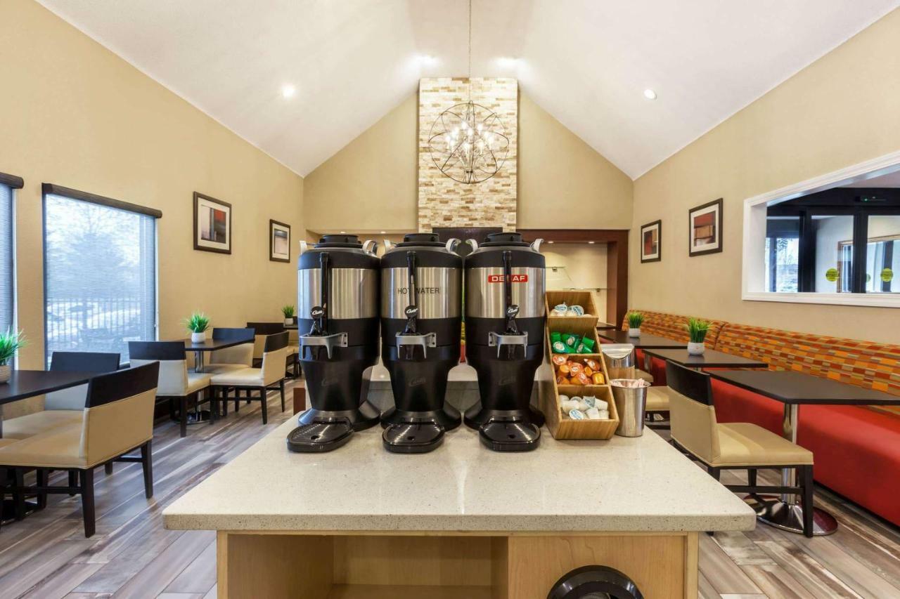 Hawthorn Suites By Wyndham Detroit Southfield Εξωτερικό φωτογραφία