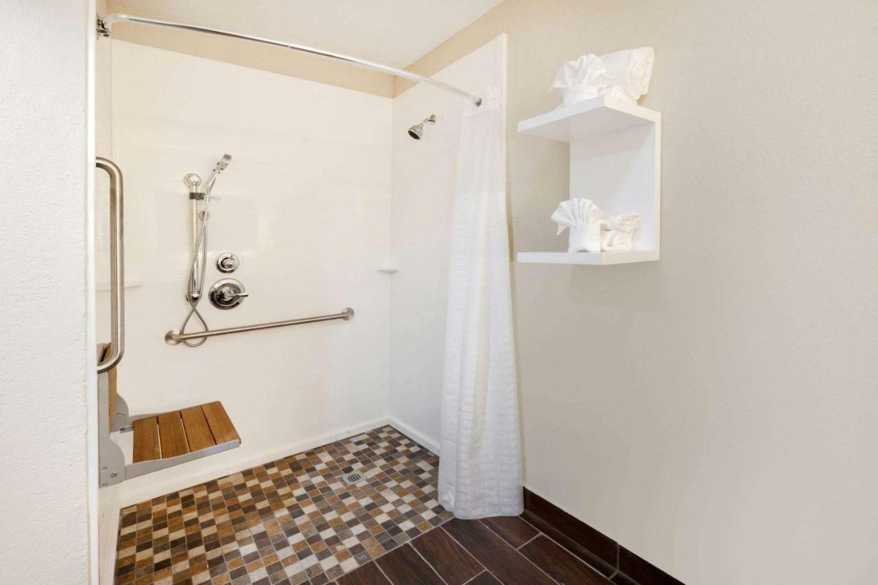 Hawthorn Suites By Wyndham Detroit Southfield Εξωτερικό φωτογραφία