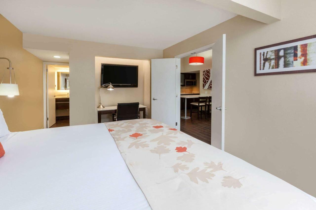 Hawthorn Suites By Wyndham Detroit Southfield Εξωτερικό φωτογραφία